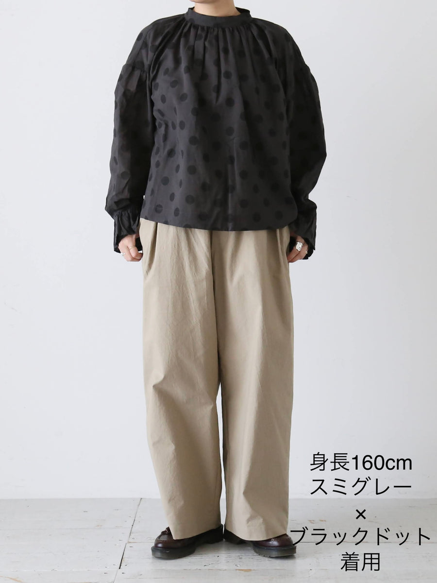 Veritecoeur ドットワイドギャザーブラウス VC-2392 Veritecoeur ヴェリテクール ドットワイドギャザーブラウス VC