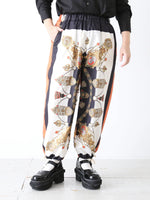 画像をギャラリービューアに読み込む, tao エステルスカーフ柄プリントMIXパンツ A柄 [TP-P006-051-A]
