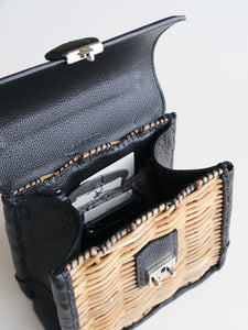 ebagos フニュシュリンク ハンドバッグS イタリアレザー ブラック 2WAY