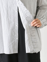 画像をギャラリービューアに読み込む, TOUJOURS バンドカラービショップスリーブラッフルシャツ [YM43PS02]
