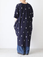 Load image into Gallery viewer, tao 綿クロス刺繍ワンピース [TQ-O003-051]
