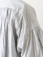 画像をギャラリービューアに読み込む, TOUJOURS バンドカラービショップスリーブラッフルシャツ [YM43PS02]
