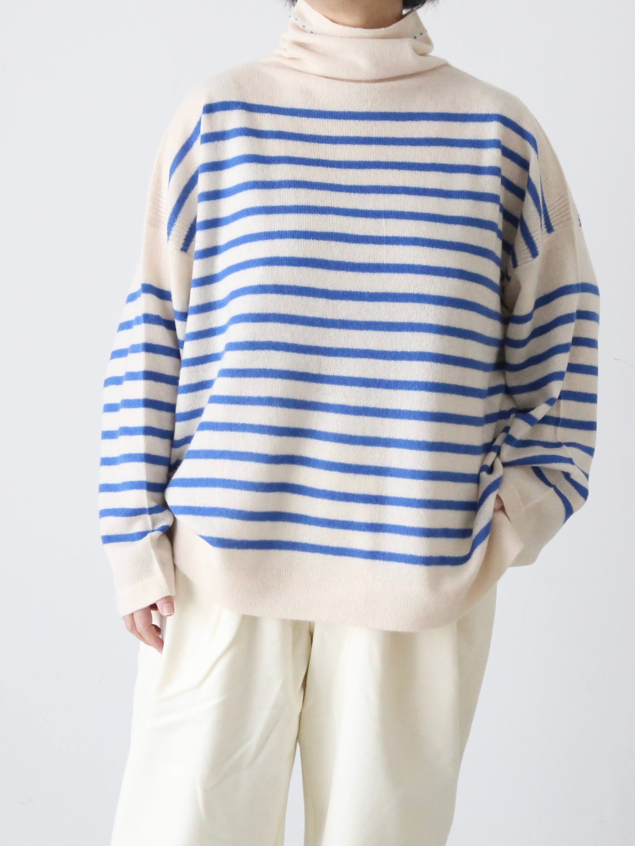 TOWAVASE バスクプルオーバー タートルネック カシミヤ100% 一本どり