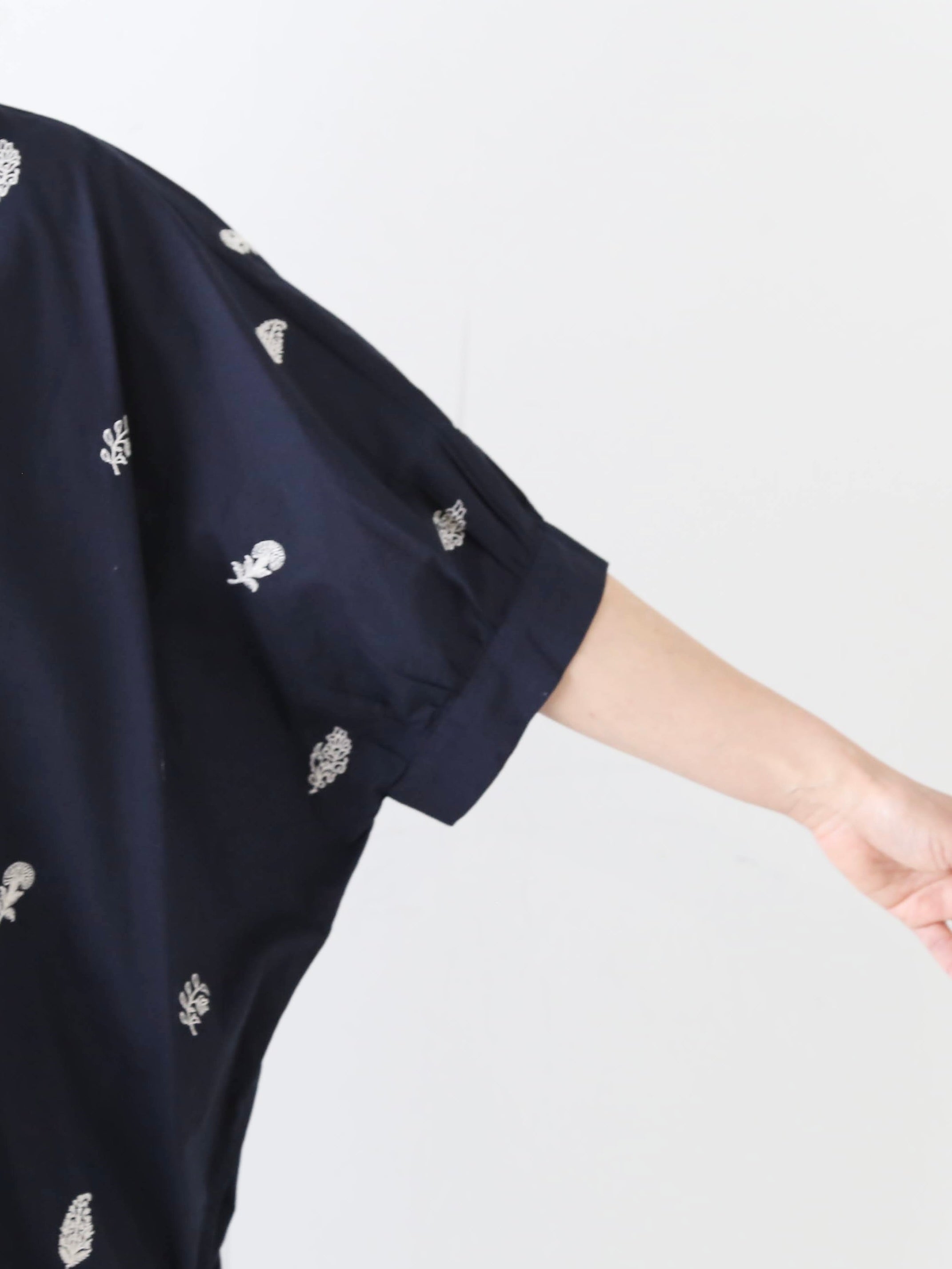 tao 綿クロス刺繍ワンピース [TQ-O003-051] – CREER