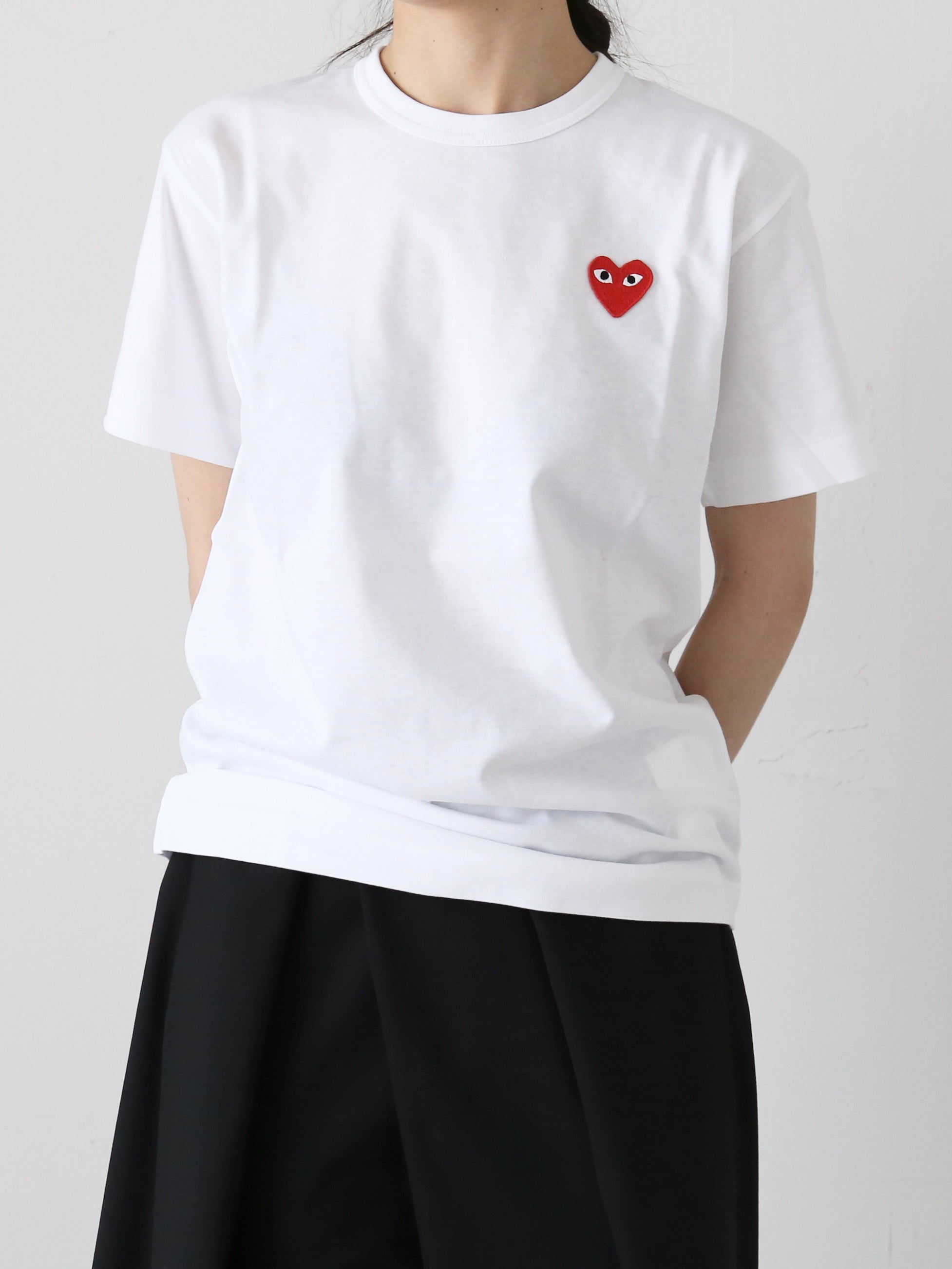 PLAY COMME des GARCONS Tシャツ(ホワイト×レッドハート) [AX-T108-051]