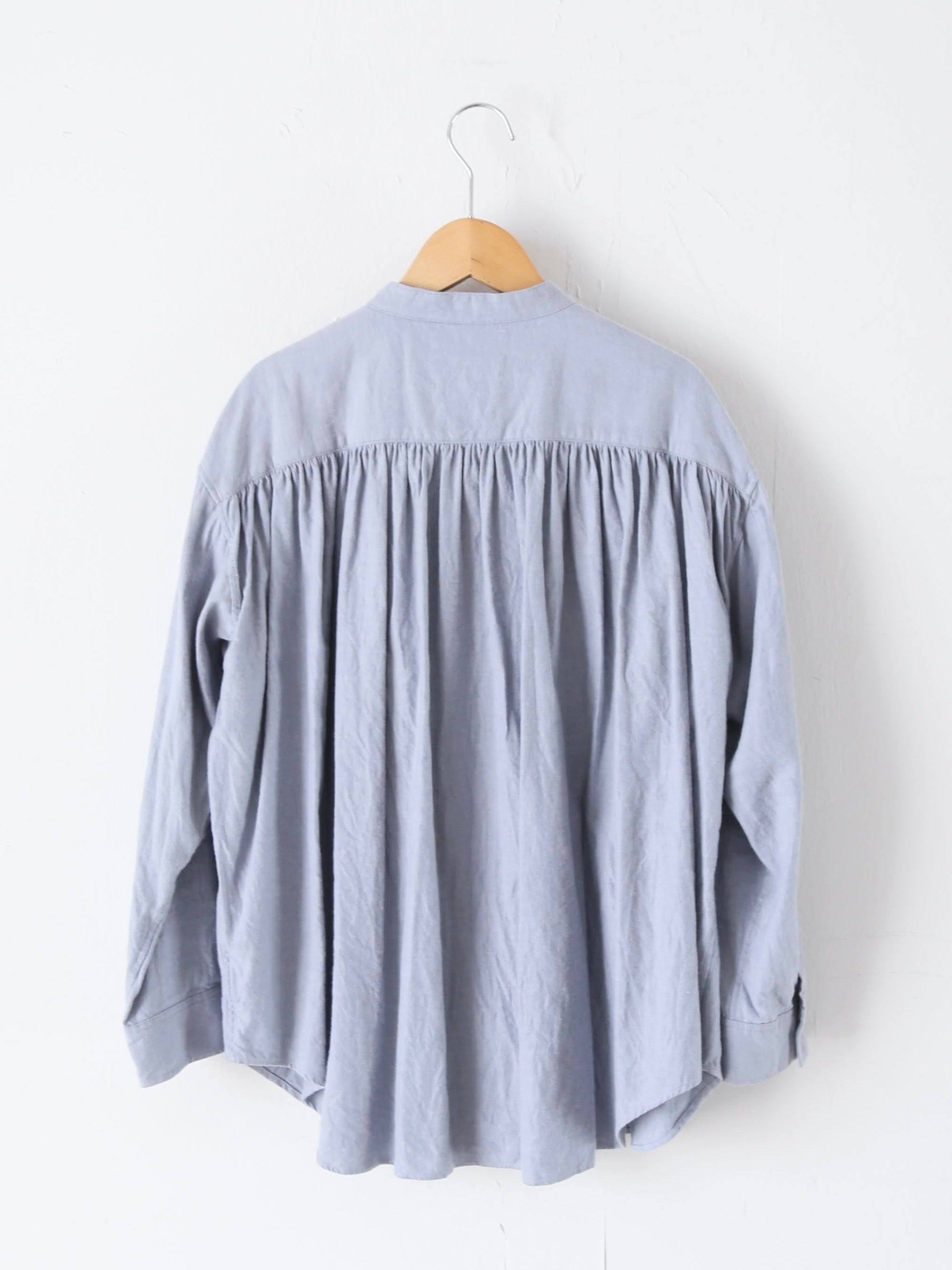 TOUJOURS バンドカラーバックギャザーシャツ [IM43LS03]