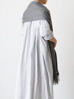 画像をギャラリービューアに読み込む, Johnstons of Elgin | ジョンストンズ オブ エルガン　大判ストール [WA000056]
