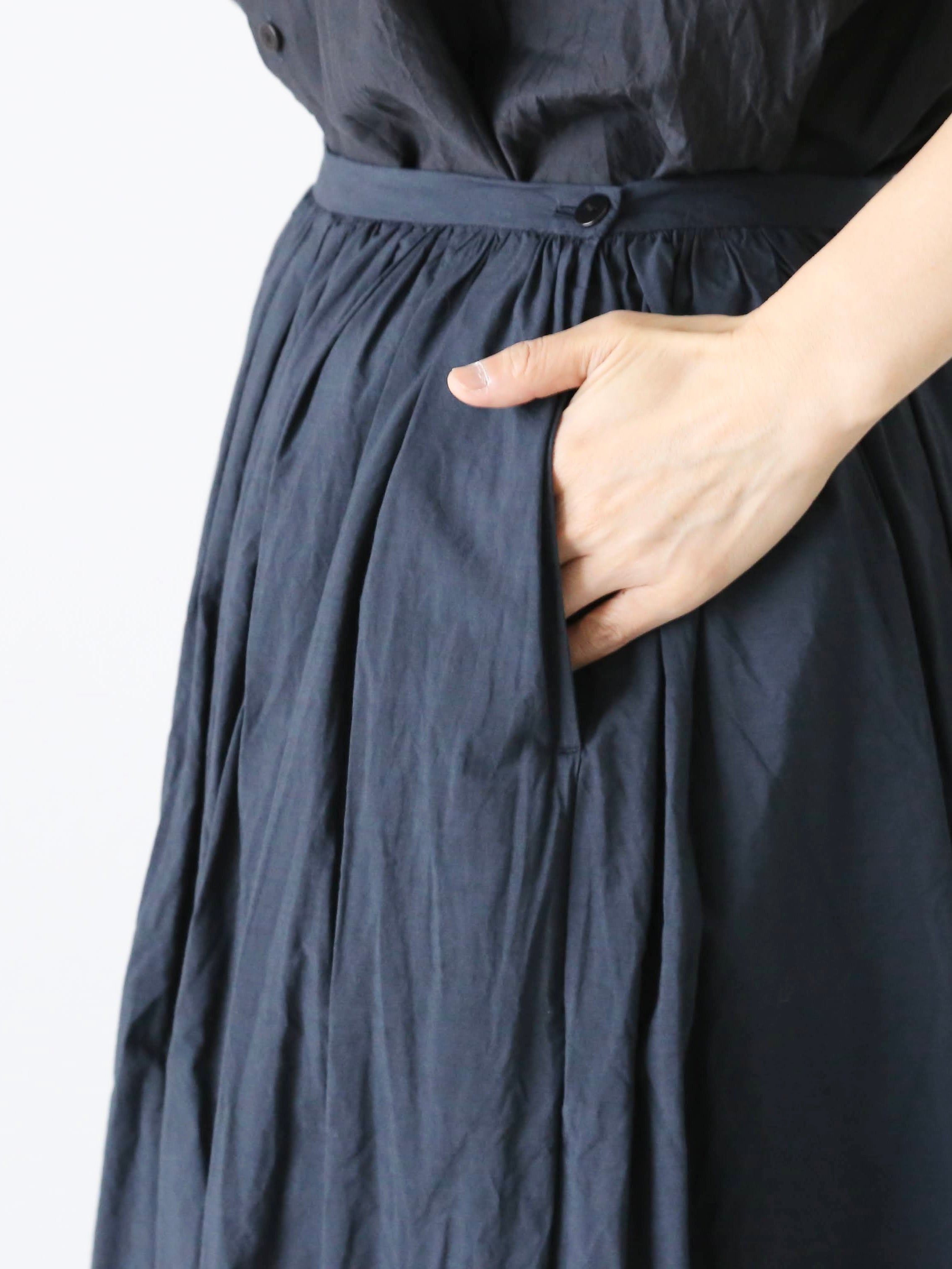 TOUJOURS ランダムプリーテッドマキシスカート [TM42BK04]