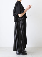 Load image into Gallery viewer, noir kei ninomiya ワンピース
