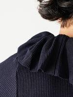 画像をギャラリービューアに読み込む, shida フリル丸胴プルオーバー [250205]
