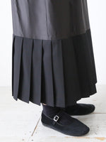 Load image into Gallery viewer, noir kei ninomiya  エステルギャバジンワンピース [3R-O006-051]
