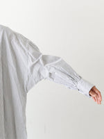 画像をギャラリービューアに読み込む, TOUJOURS バンドカラービショップスリーブラッフルシャツ [YM43PS02]
