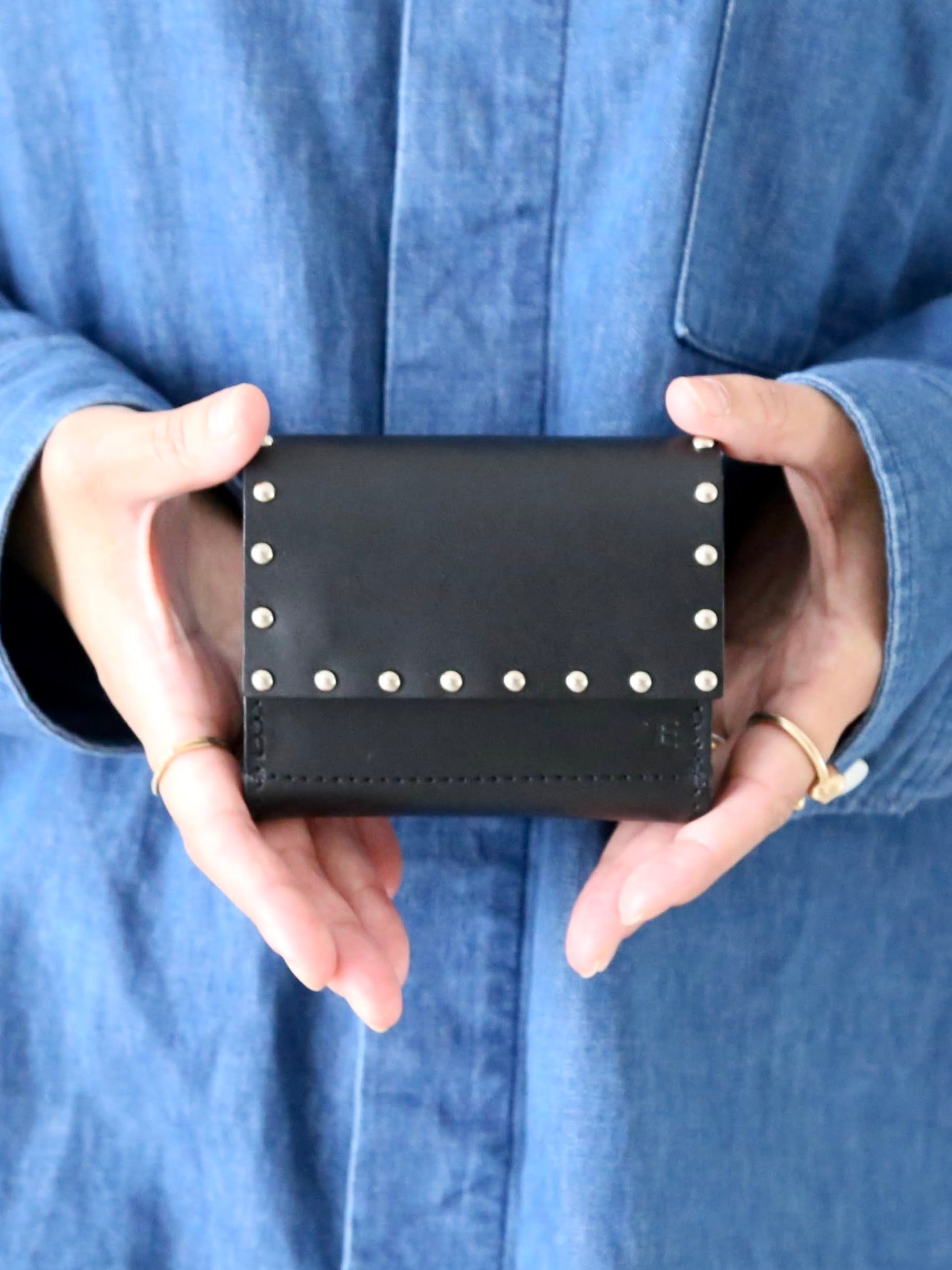 ebagos 三つ折りサイフ オイルショルダー(カシメ＋素押し) [35625]