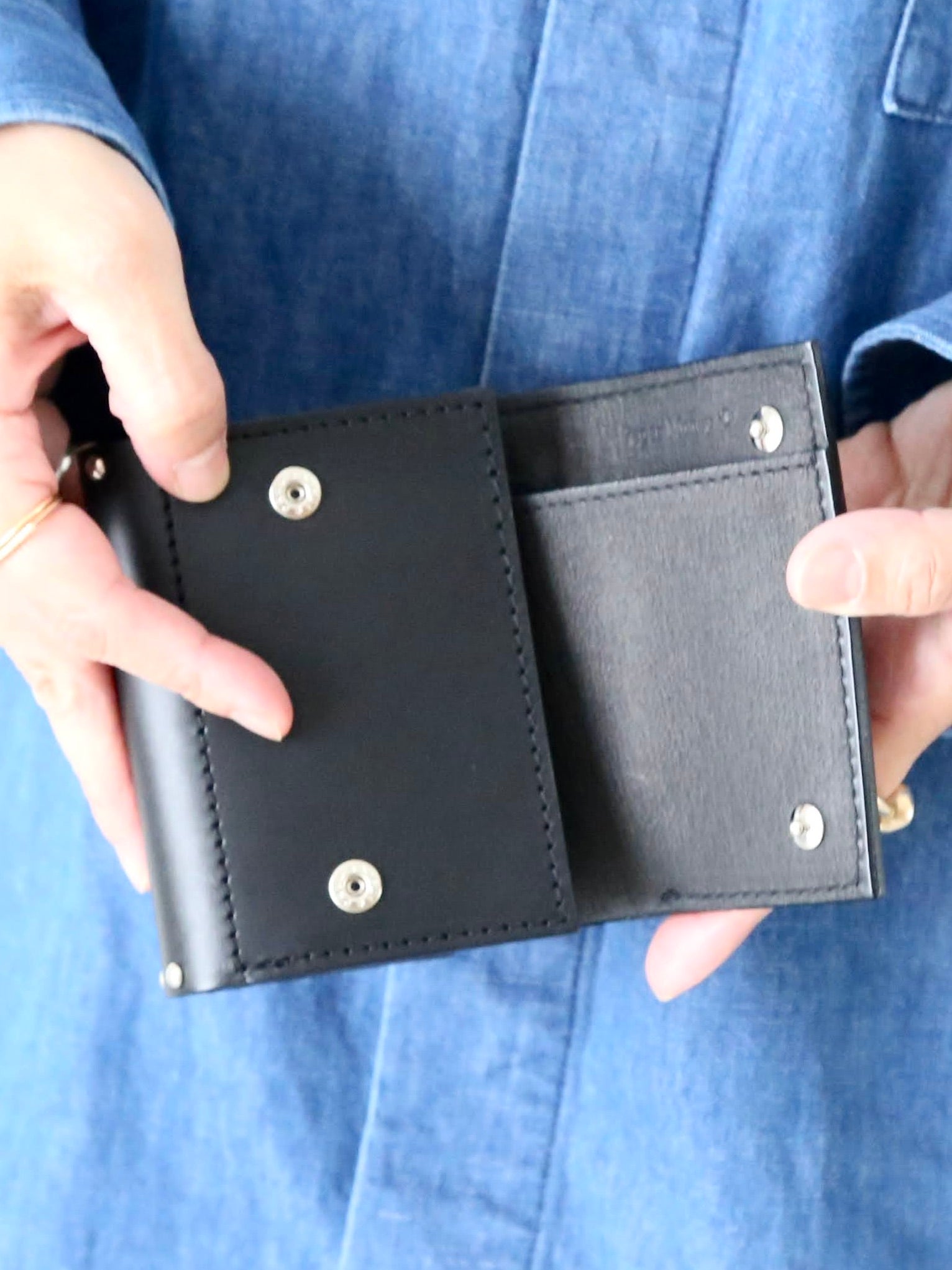 ebagos 三つ折りサイフ オイルショルダー(カシメ＋素押し) [35625]