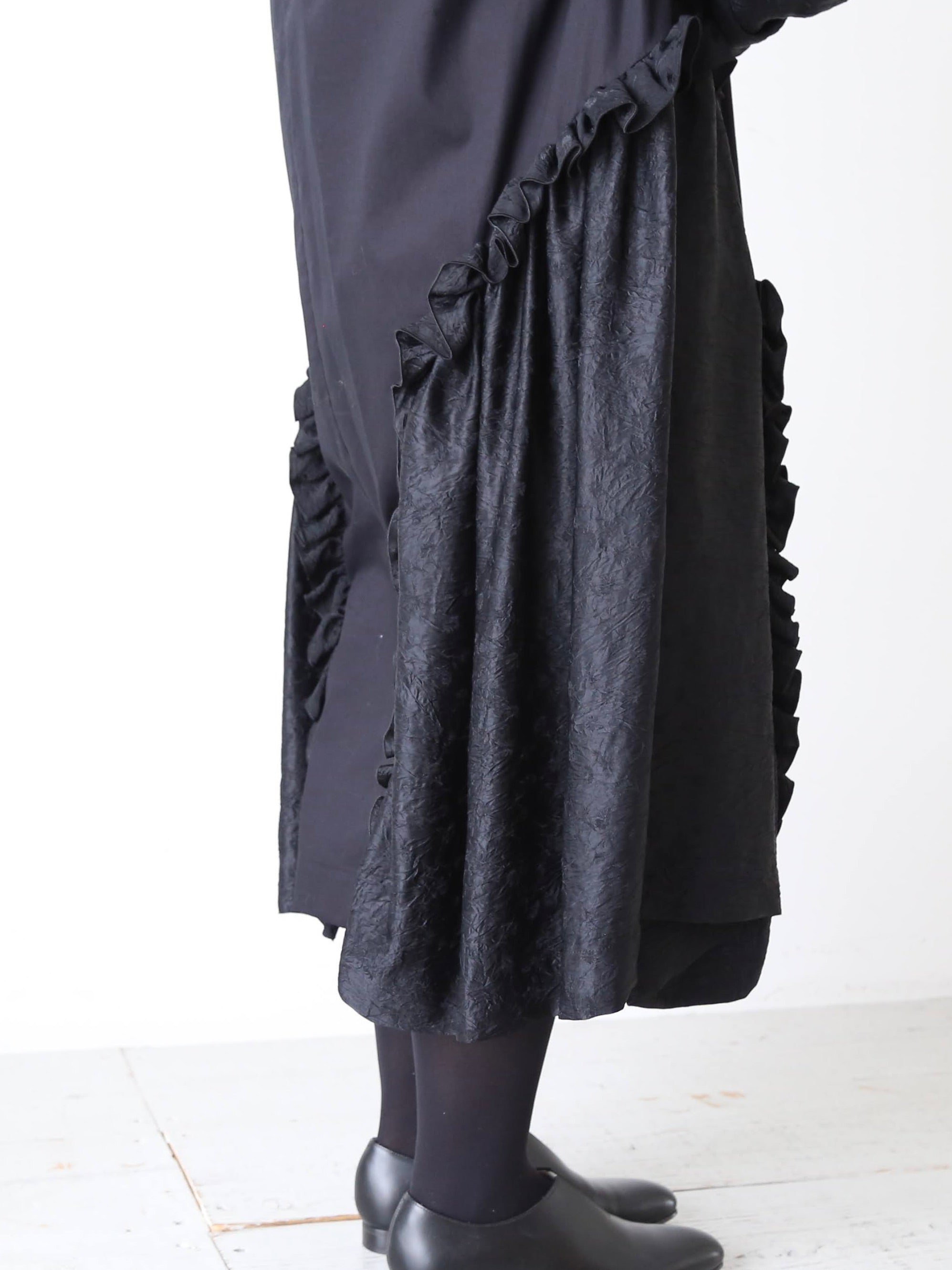 noir kei ninomiya 綿ブロード×アセテートサテンワンピース [3P-O008-051]