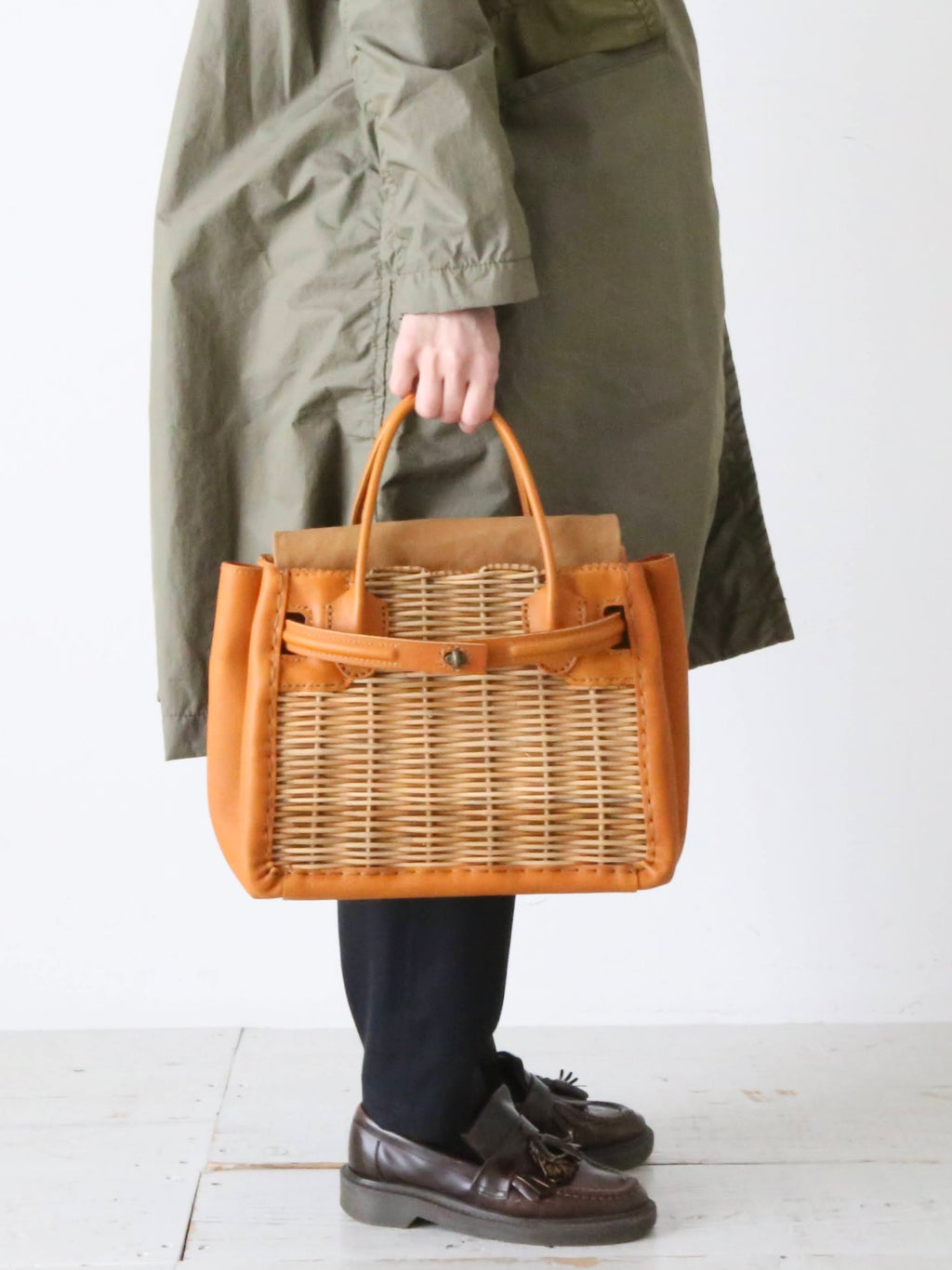 ebagos エバゴス 日本製 かごバッグ・レザーバッグ 一点もの – CREER