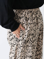 画像をギャラリービューアに読み込む, R&amp;D.M.Co- ワイルドベリーリラックスゴムパンツ [7772]
