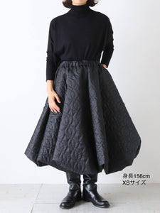 コムデギャルソン noir kei ninomiya キルティングフレアスカート noir kei ninomiya エステルツイルキルトスカート [3P-S021-051] – CREER