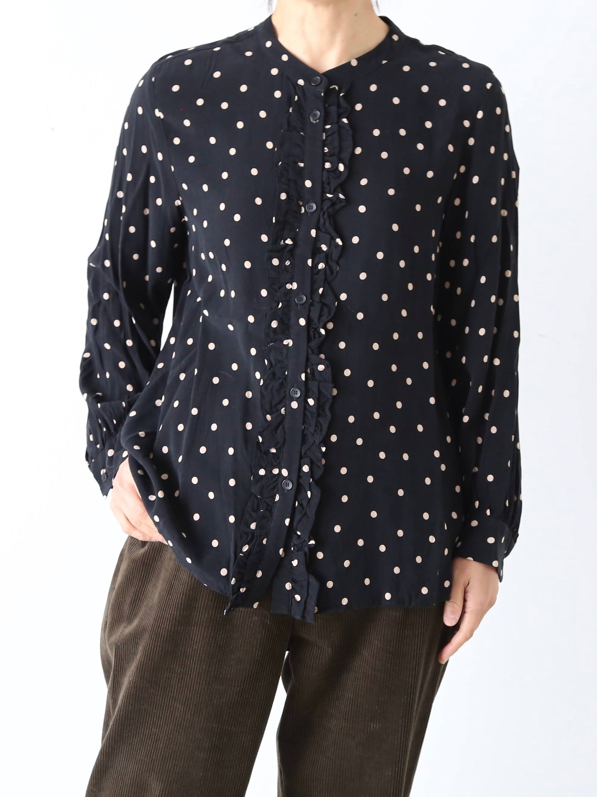 ROBE de PEAU ドットラッフルブラウス [R247]