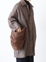 画像をギャラリービューアに読み込む, suzuki takayuki ギャザーバッグ(スリングバッグ) [A265-04]
