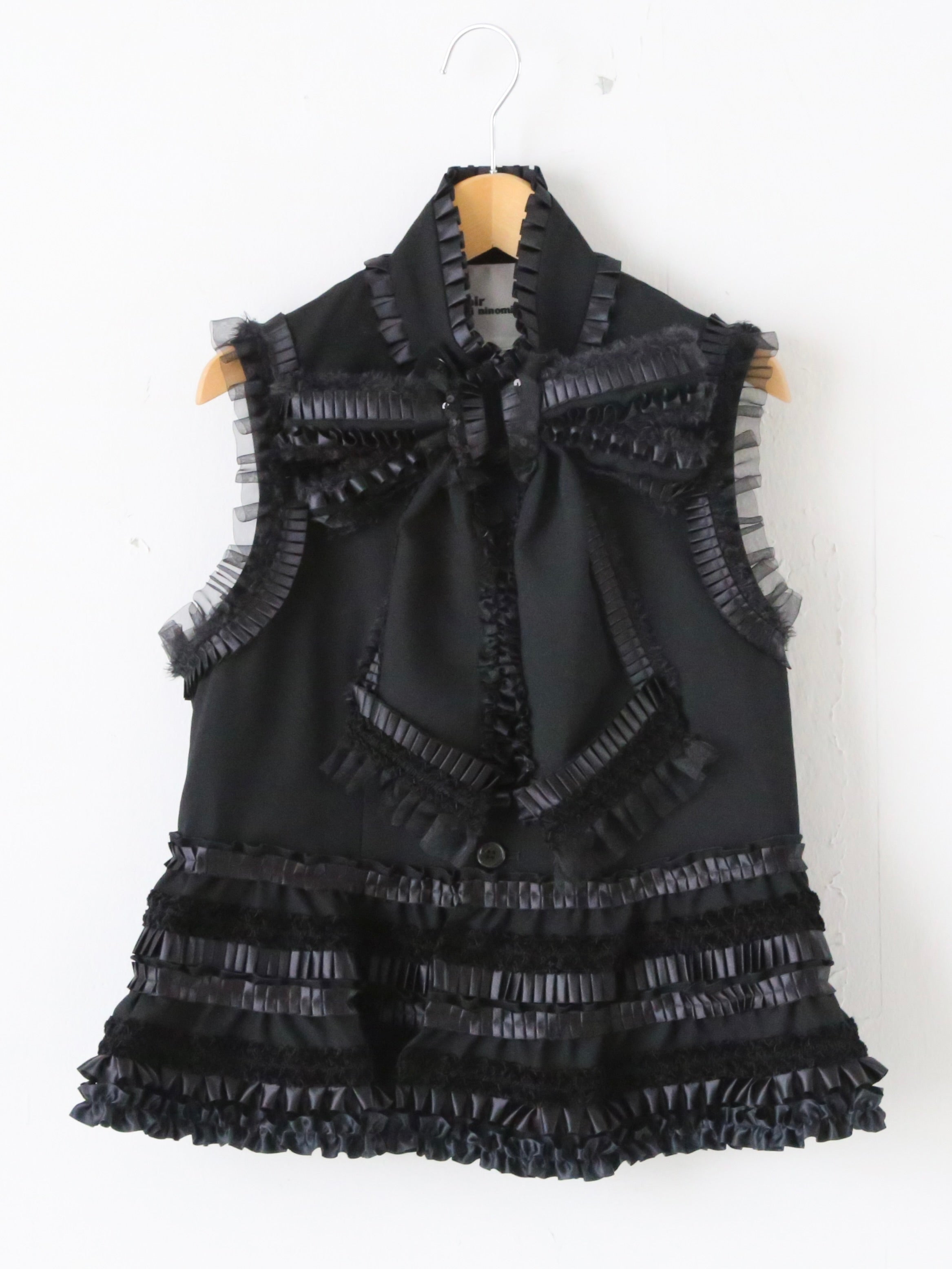 noir kei ninomiya ウールオックス ベスト 胸元リボン 手仕事タック