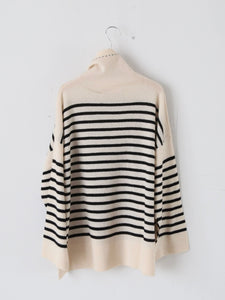 トワヴァーズ TOWAVASE バスクプルオーバー　美品 TOWAVASE バスクプルオーバー (タートルネック) 一本どり[mdm02-03