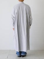 画像をギャラリービューアに読み込む, TOUJOURS バックサイドワンウェイプリーツドシャツドレス [YM43PD04]
