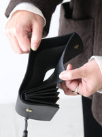 画像をギャラリービューアに読み込む, R&amp;D.M.Co- スモールウォレット [7684]
