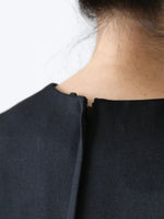 Load image into Gallery viewer, noir kei ninomiya ウールギャバジンワンピース [3R-O008-051]

