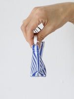 Load image into Gallery viewer, [Pre-order] R&amp;D.M.Co- no.8180 Beach Bag Keychain (Arriving April-June)
