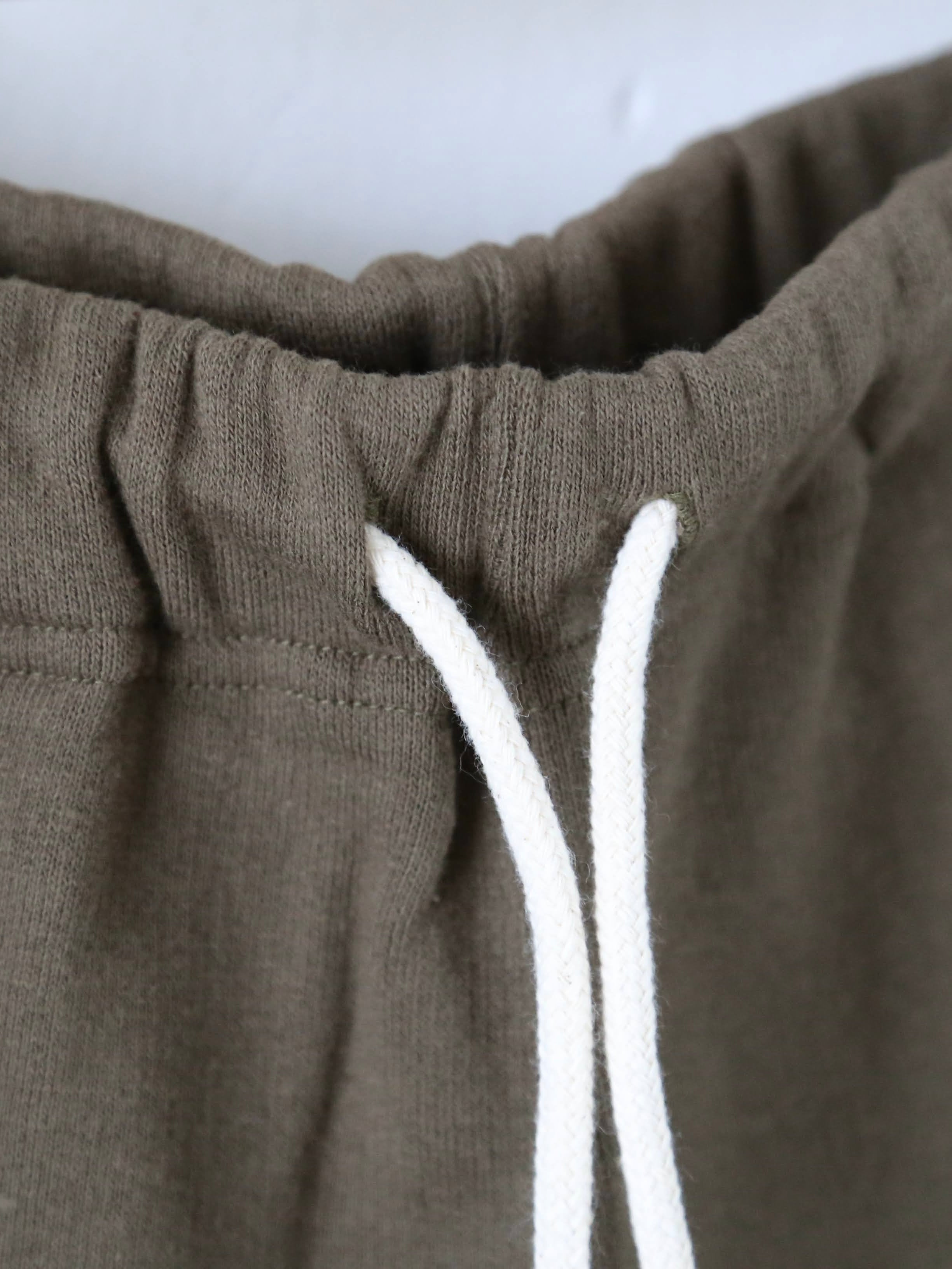 OLDMAN'S TAILOR OMTエンブロイダリースウェットパンツ[m1334]