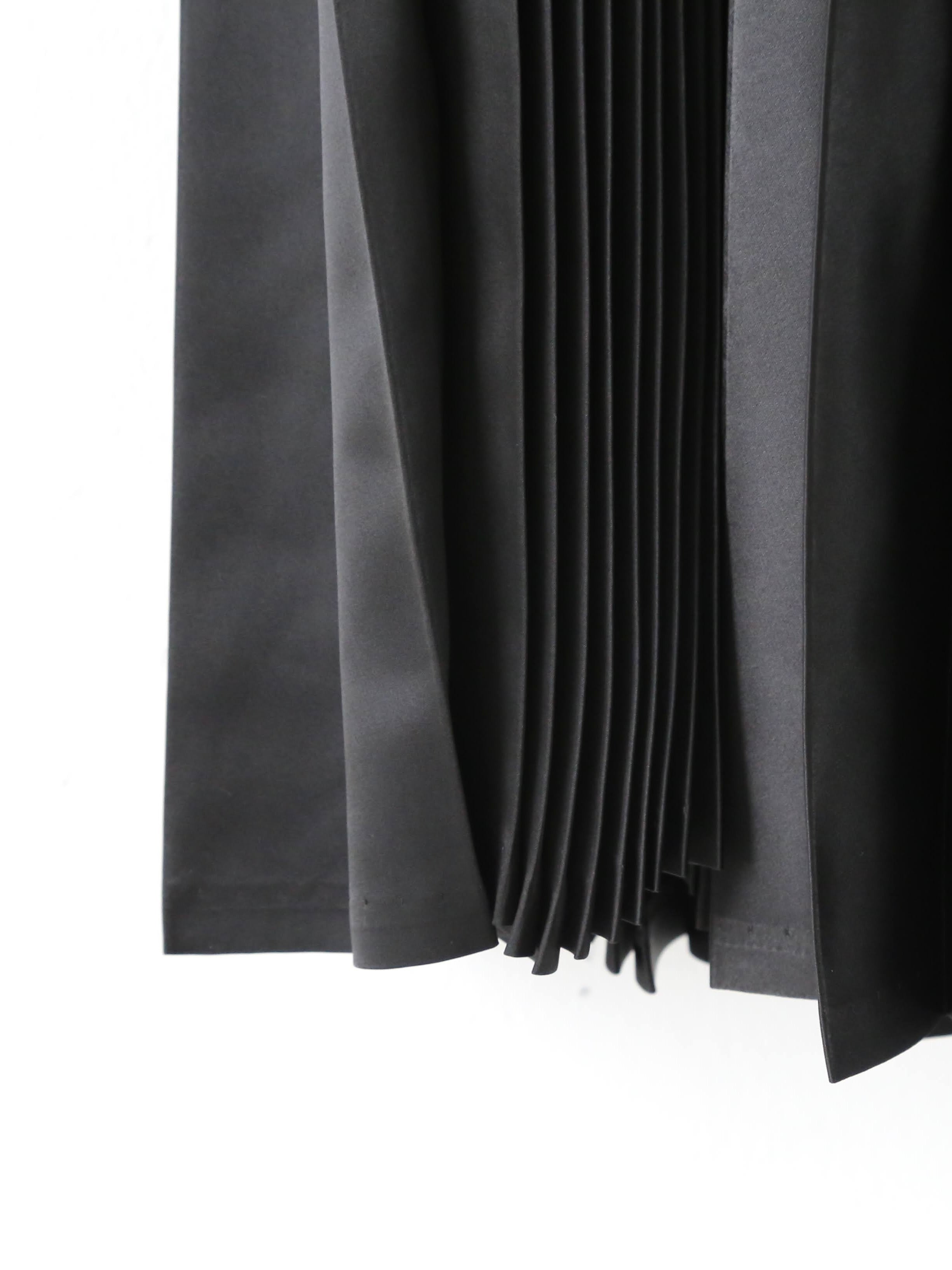 noir kei ninomiya エステルサテン ワンピース ティアード ブラック