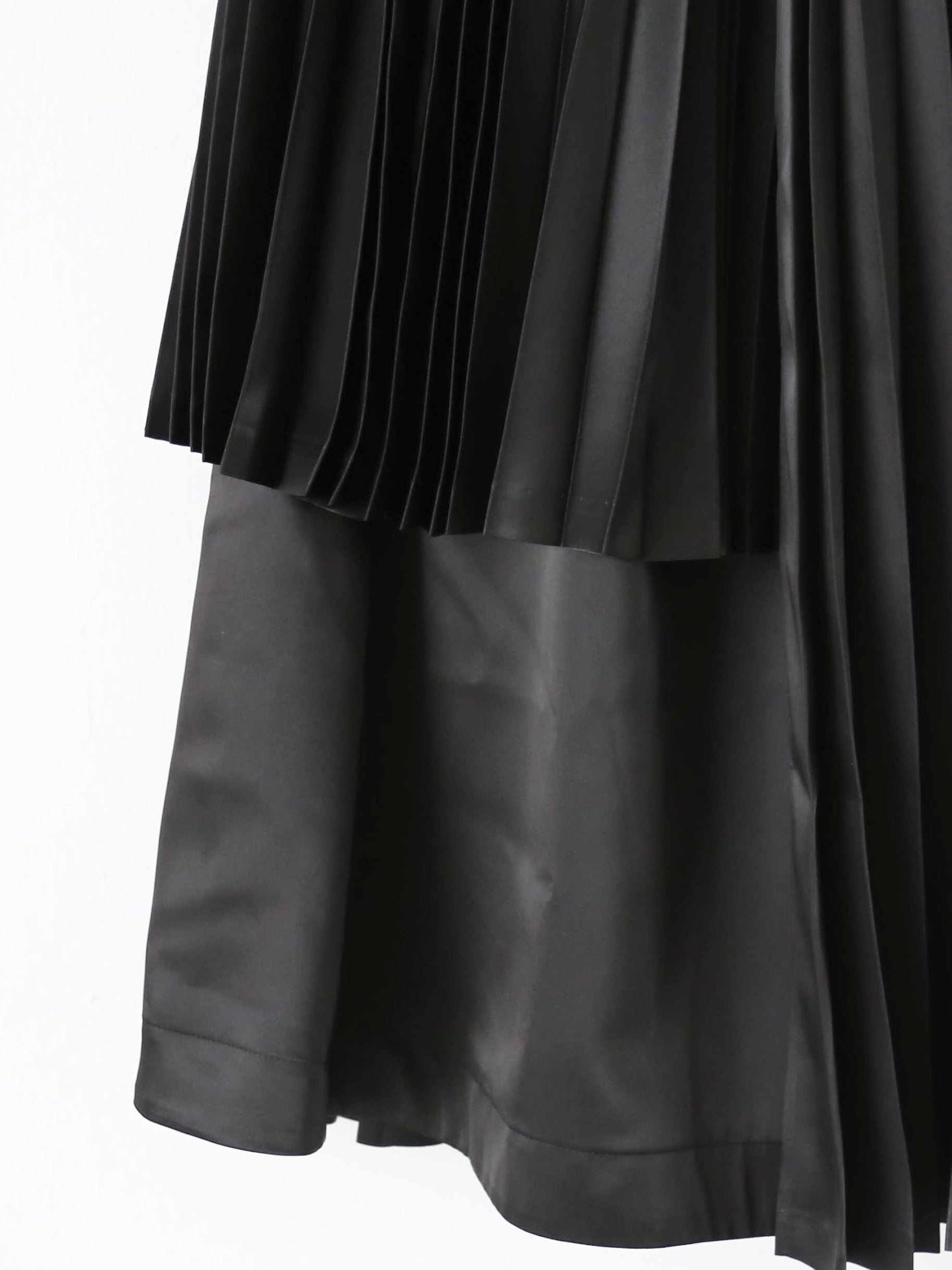 noir kei ninomiya エステルサテンプリーツスカート [3P-S016-051]