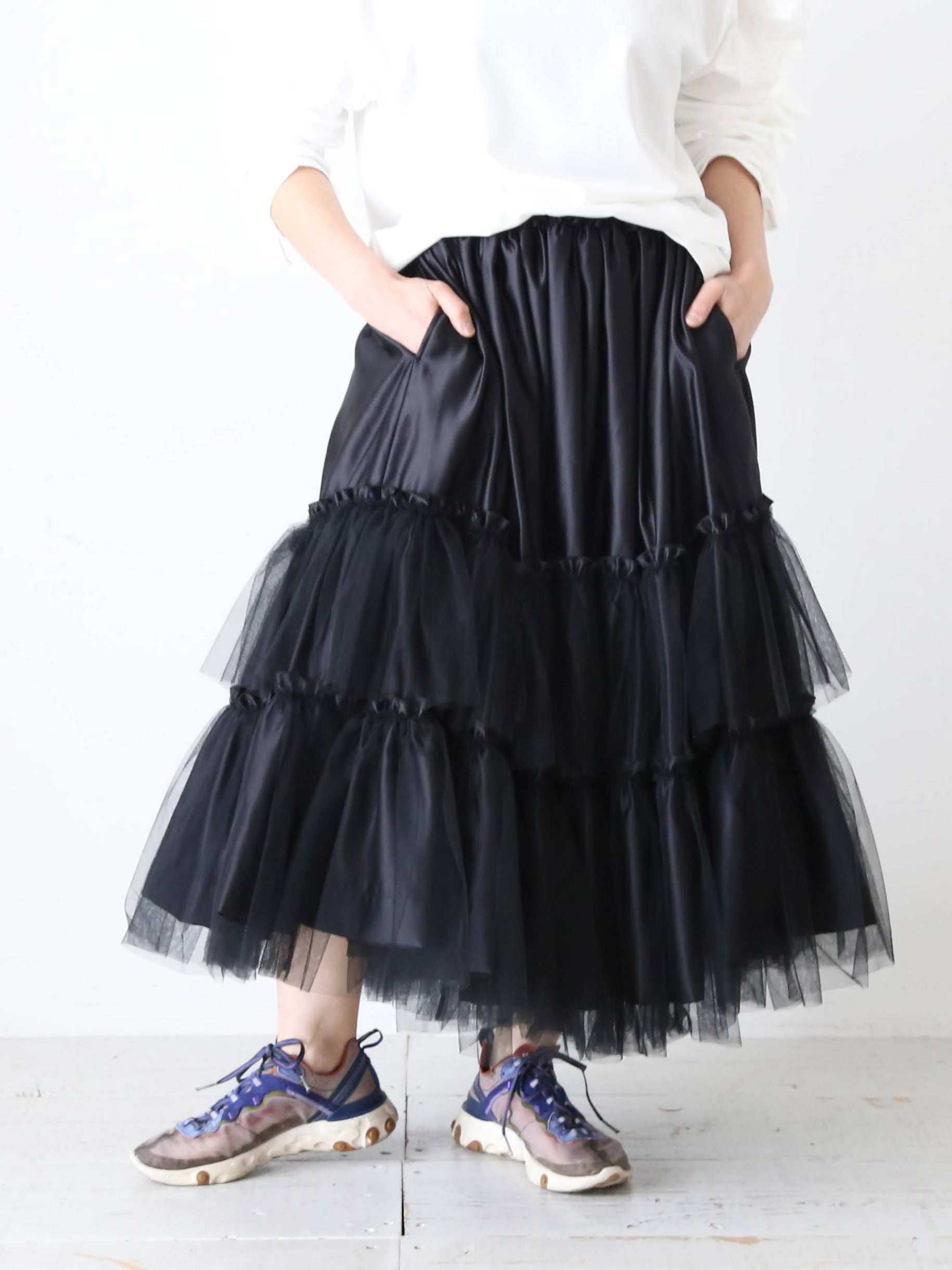 noir kei ninomiya エステルサテン×ナイロンチュール スカート