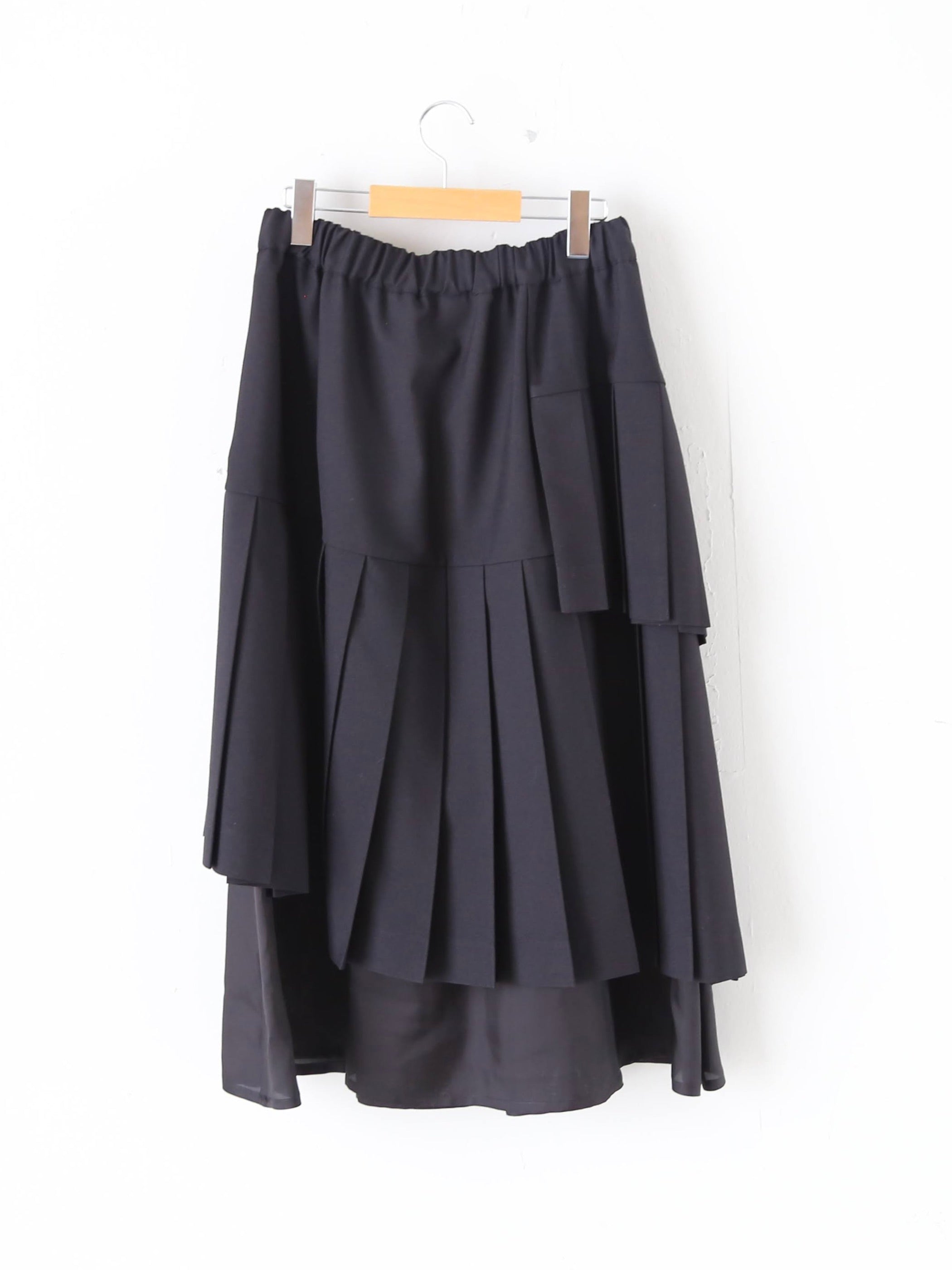 noir kei ninomiya ウール エステル ギャバジン スカート 螺旋プリーツ