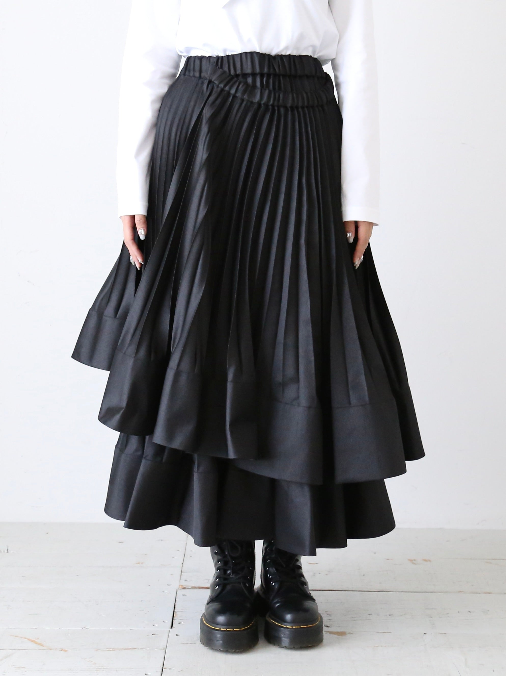 noir kei ninomiya エステルバックサテンプリーツスカート [3N-S006 