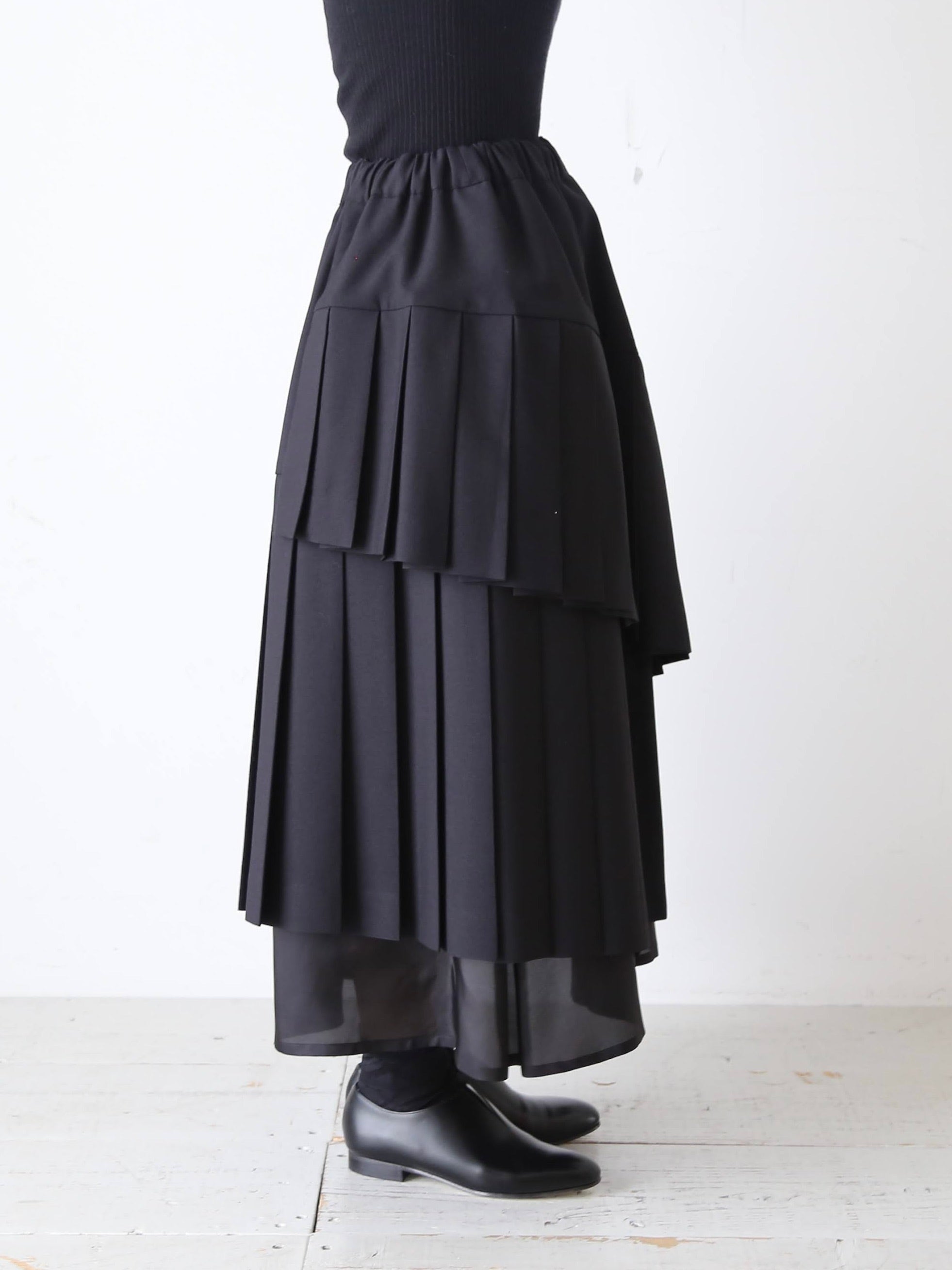 noir kei ninomiya ウール エステル ギャバジン スカート 螺旋プリーツ