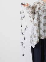 Load image into Gallery viewer, TOWAVASE レネルブラウス (ネックレス付き)  [32-0018A]
