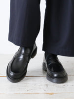 画像をギャラリービューアに読み込む, R&amp;D.M.Co-   Loake×R&amp;D.M.Co- ローファー BLACK (POLISH) [7680]

