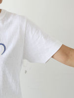 Load image into Gallery viewer, [Pre-order] R&amp;D.M.Co- no.8265 Blue Willow Men's Milk Tea T-Shirt (Arrival expected July-September)
