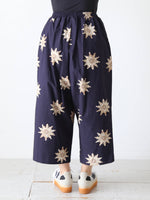 Load image into Gallery viewer, [Pre-order] R&amp;D.M.Co- no.8319 Biscuit Gathered Pants (Arriving July-September)
