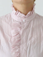 画像をギャラリービューアに読み込む, TOUJOURS バンドカラービショップスリーブラッフルシャツ [MM44MS01]
