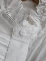 画像をギャラリービューアに読み込む, TOUJOURS バンドカラービショップスリーブラッフルシャツ [MM44MS01]
