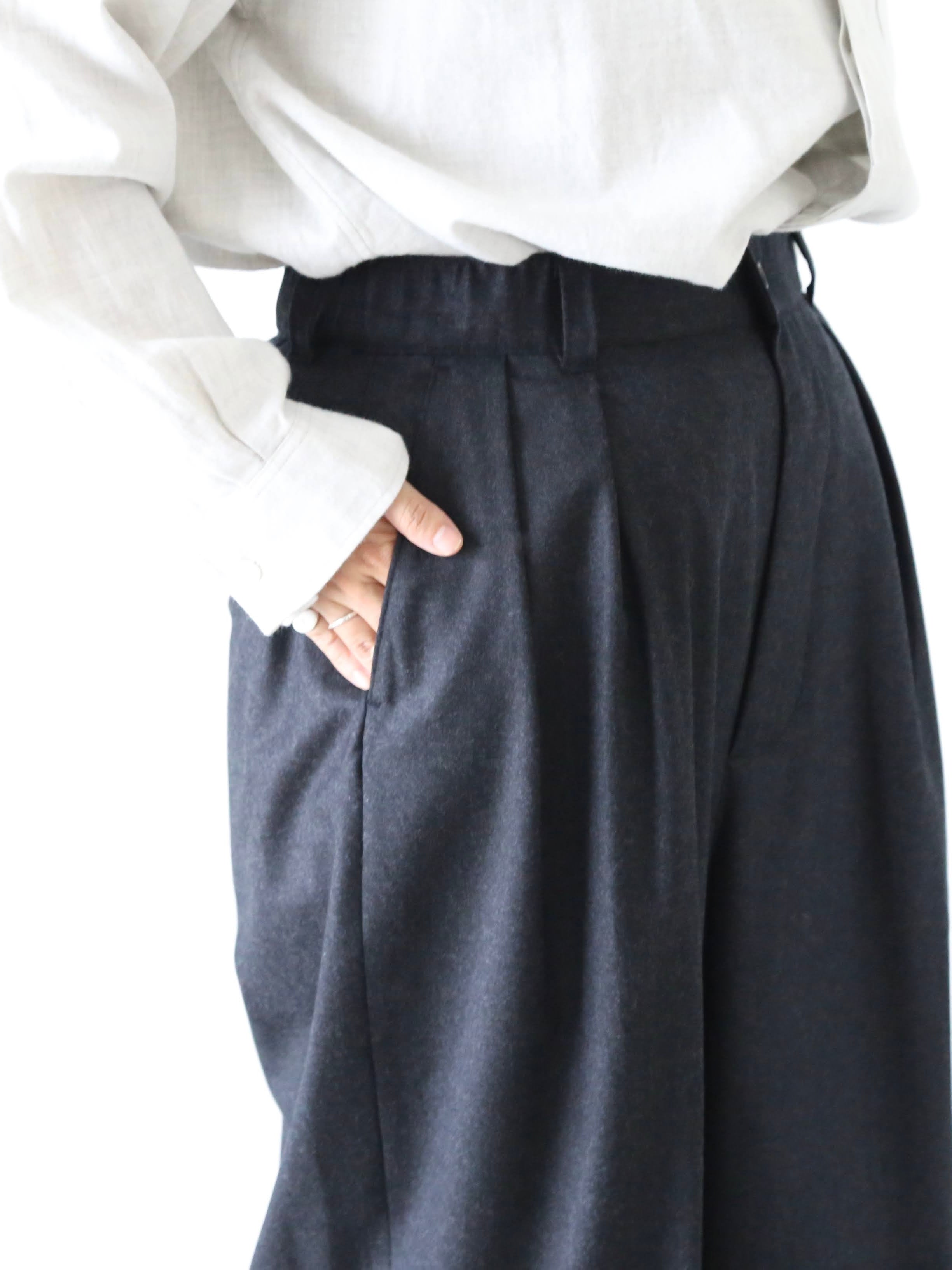 TOUJOURS 2インプリーツバギーパンツ [YM43KP03]