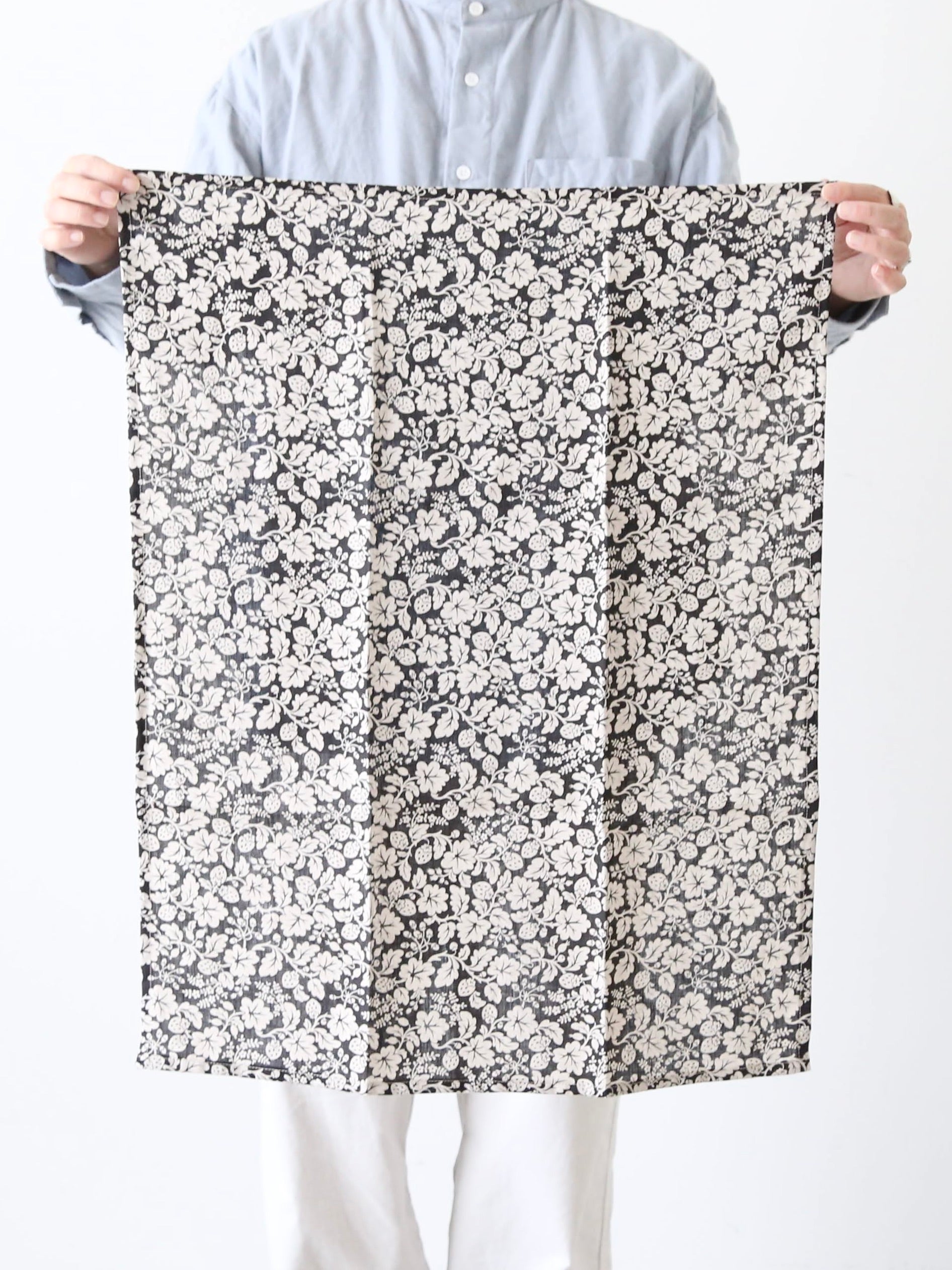 R&D.M.Co- ワイルドベリーキッチンクロス [7769]