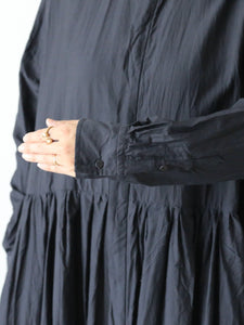 トゥジューTOUJOURSランダムプリーテッドバギーシャツドレスサイズ2 TOUJOURS ランダムプリーツバギーシャツドレス [MM43VD04] – CREER