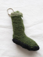 画像をギャラリービューアに読み込む, R&amp;D.M.Co- グリーンブーツキーホルダー [7658]
