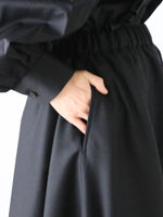 Load image into Gallery viewer, noir kei ninomiya ウールギャバジン×ナイロンチュールスカート [3R-S019-051]
