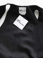 Load image into Gallery viewer, noir kei ninomiya エステルギャバジンベスト [3R-A005-051]
