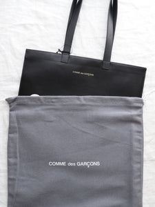 Wallet COMME des GARCONS ヒュージロゴバッグ [8Z-T403-051]